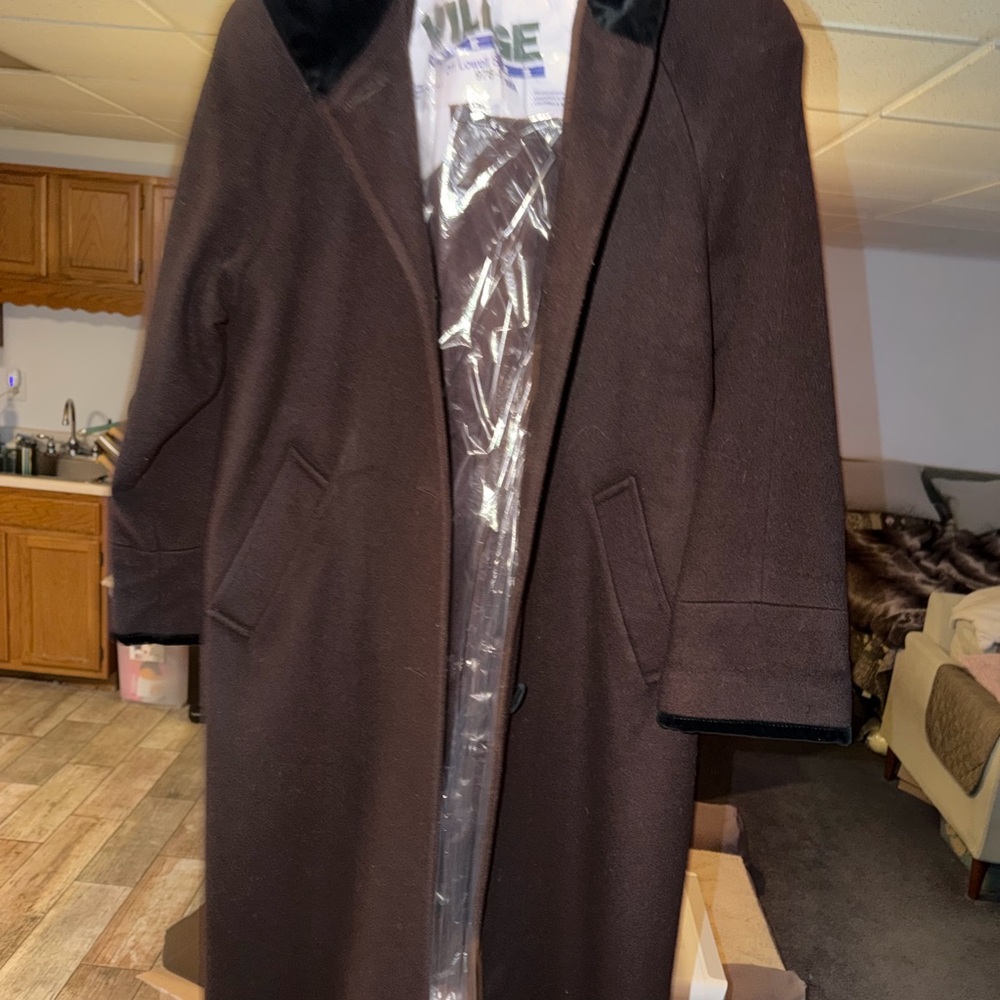 Elegant Brown Women's Coat